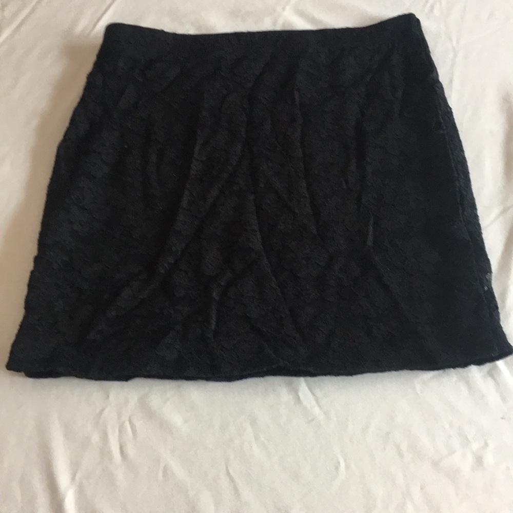 Forever 21 lace black mini skirt